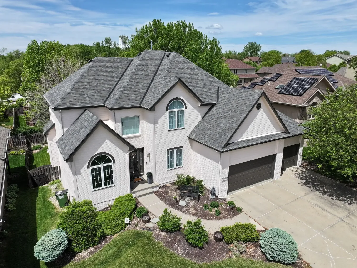 Omaha home exterior by Emerald Exteriors